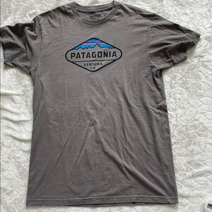 Patagonia Charcoal Gray Men's Tee slim fit size M